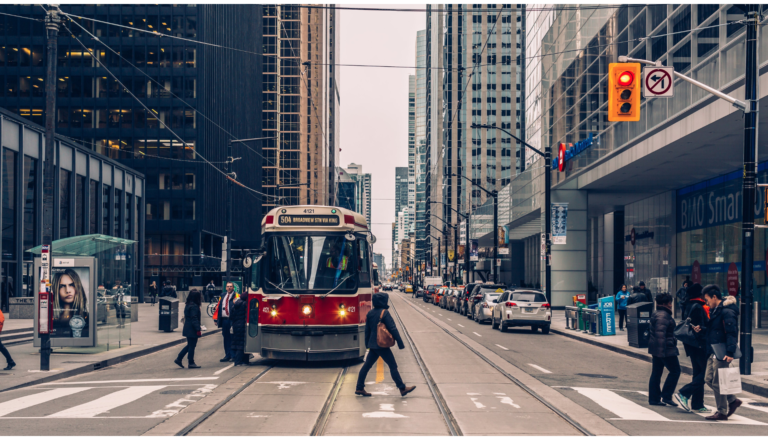 Uma rua em Toronto: Sasaran Olteanu's Imagem